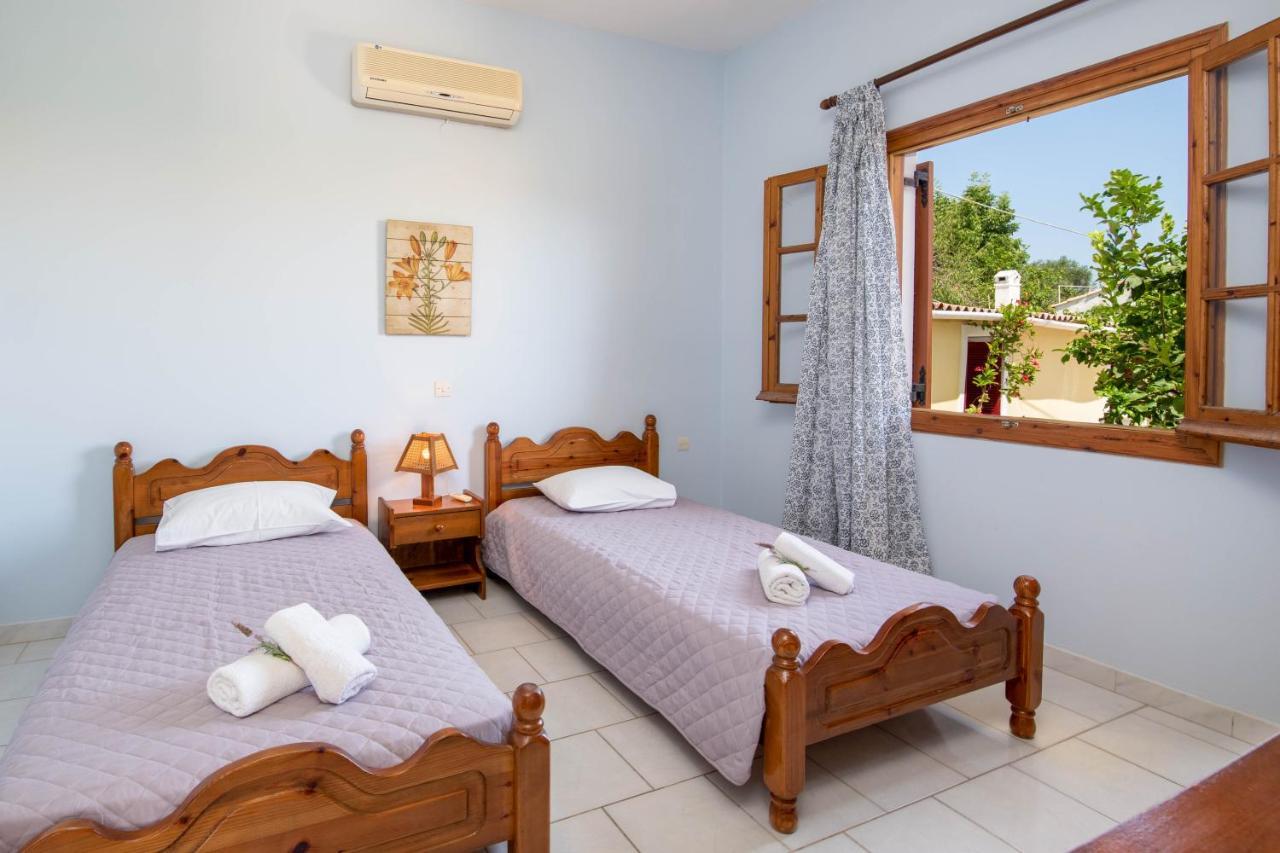 Voula Apartments Gaios Eksteriør bilde