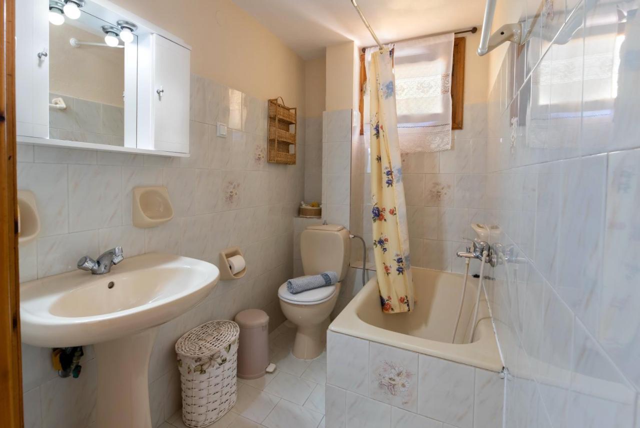 Voula Apartments Gaios Eksteriør bilde
