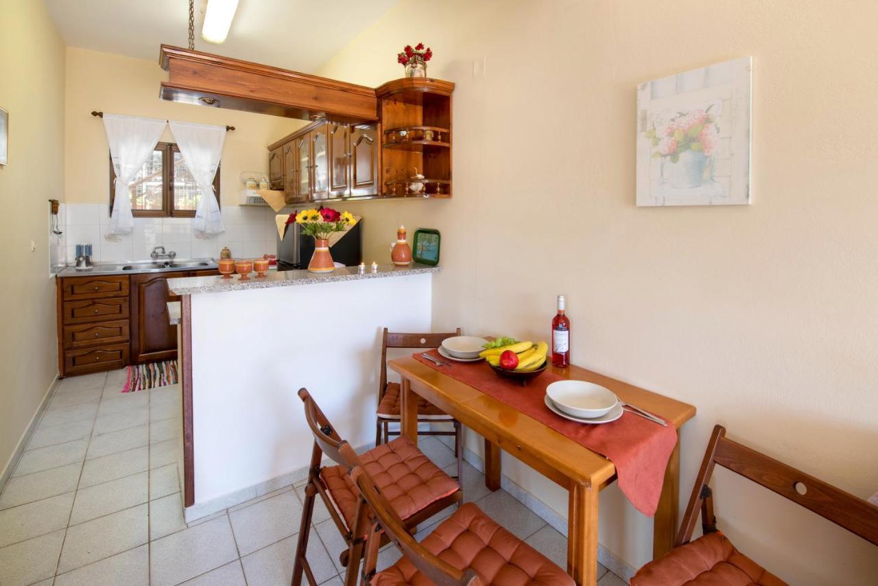 Voula Apartments Gaios Eksteriør bilde